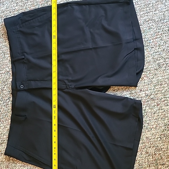 NIKE BRAND MENS BIG & TALL BLACK GOLF SHORTS SIZE 50 - Picture 7 of 13